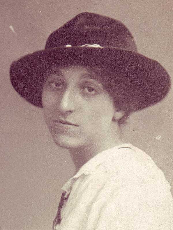 Katharina Stadlbauer geb. Eberl (um 1917)